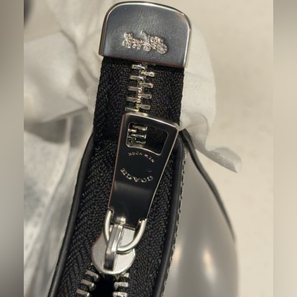 Teri Shoulder Bag in Spazzolato leather - Picture 9 of 12